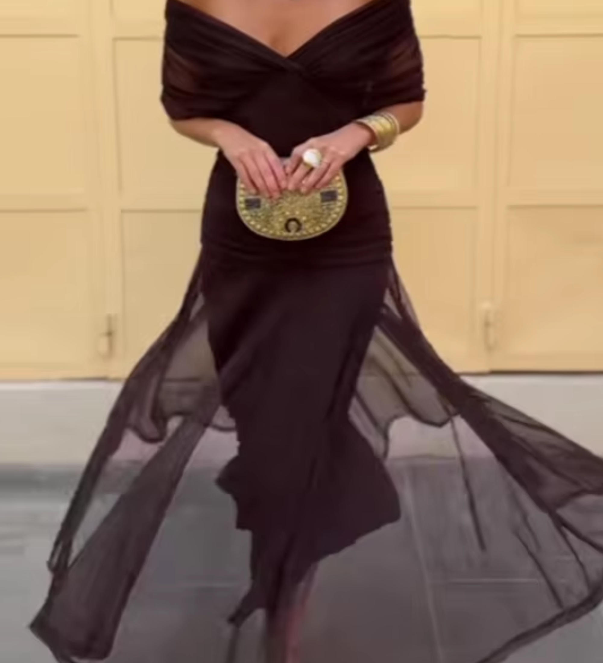 Louise | Elegantné maxi šaty s V-výstrihom