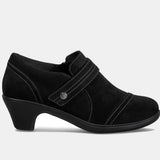 Eva | Sametová Elegancia v Hlbokej Čiernej